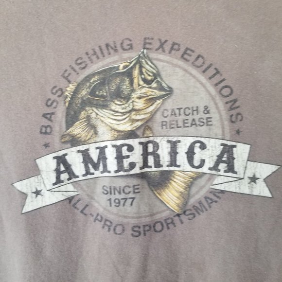 Magellan Bass Fishing Tee L Green S/S Graphic - Picture 2 of 4